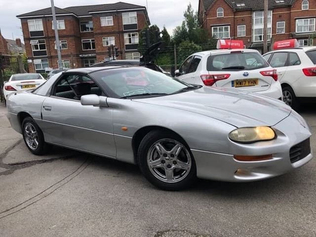 2000 CHEVROLET GMC CAMARO V6 AUTO - Image 1