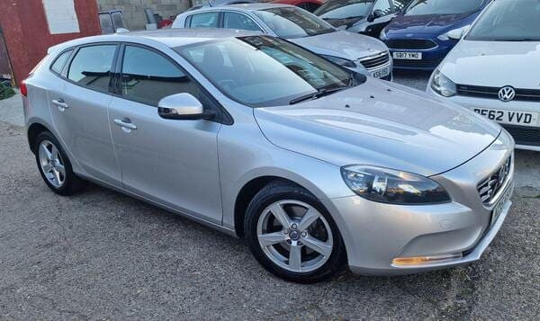 2015 Volvo V40 ES T2 - Image 1