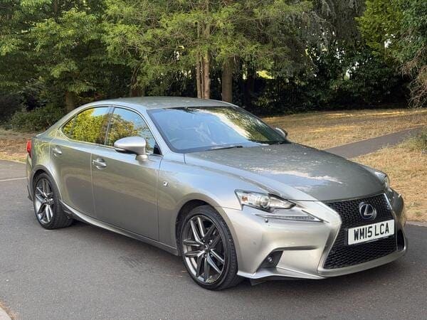 2015 Lexus IS 300h F Sport CVT