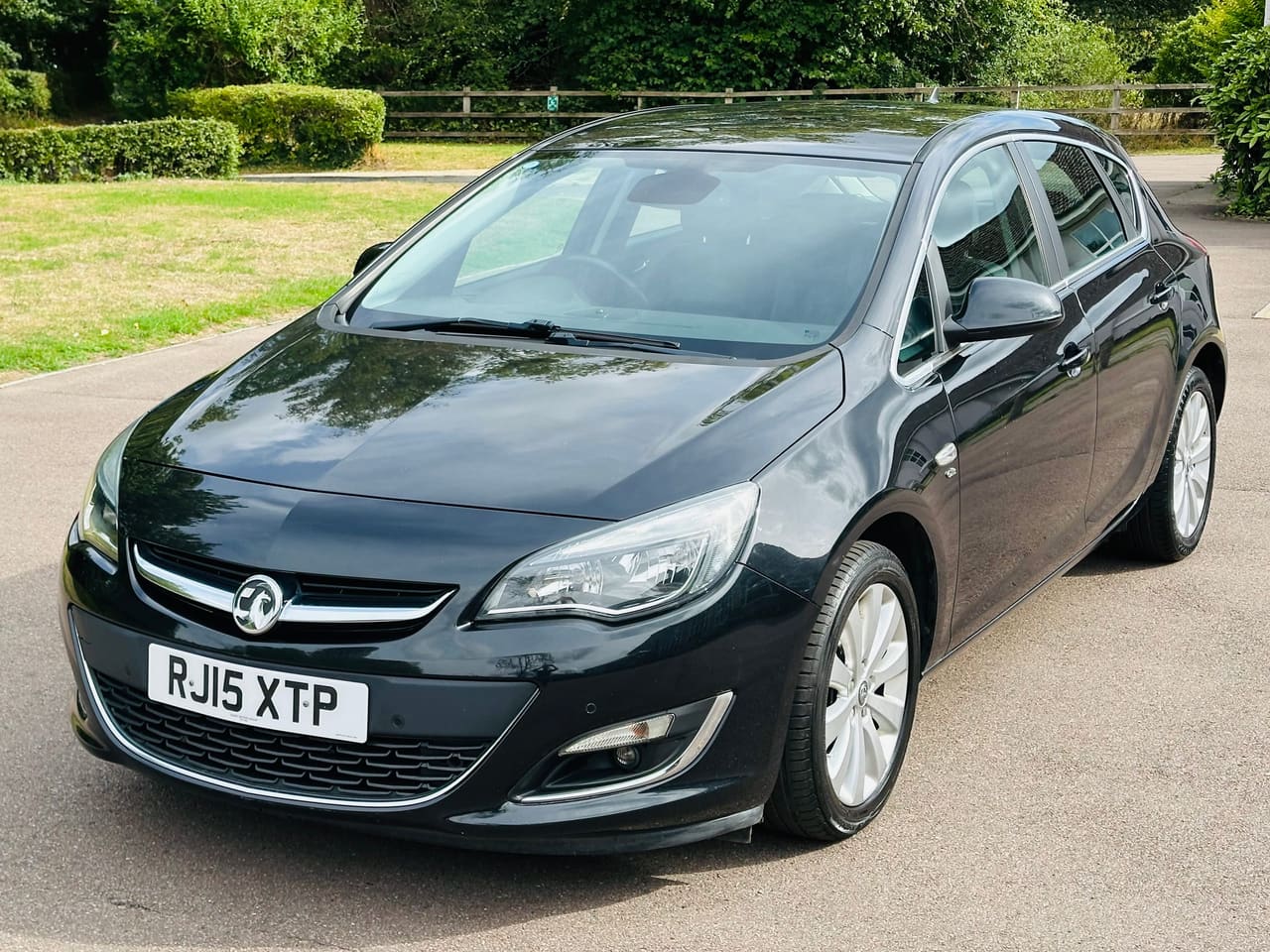2015 Vauxhall Astra Elite Auto
