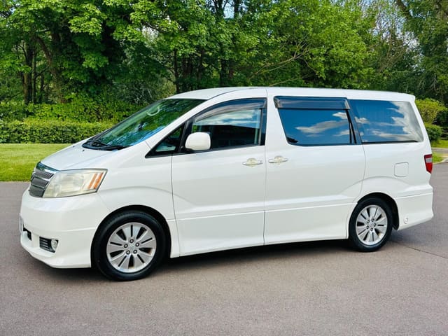2003 TOYOTA ALPHARD - Image 1