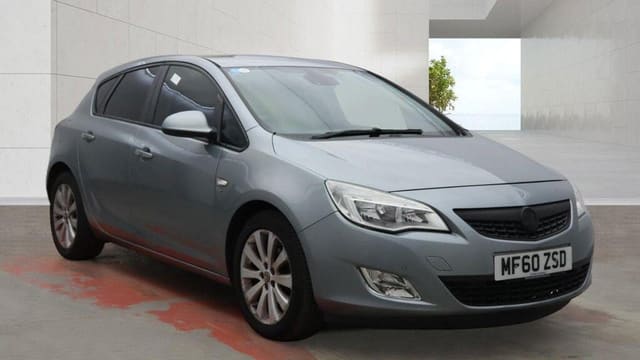 2010 Vauxhall Astra Elite Auto - Image 1