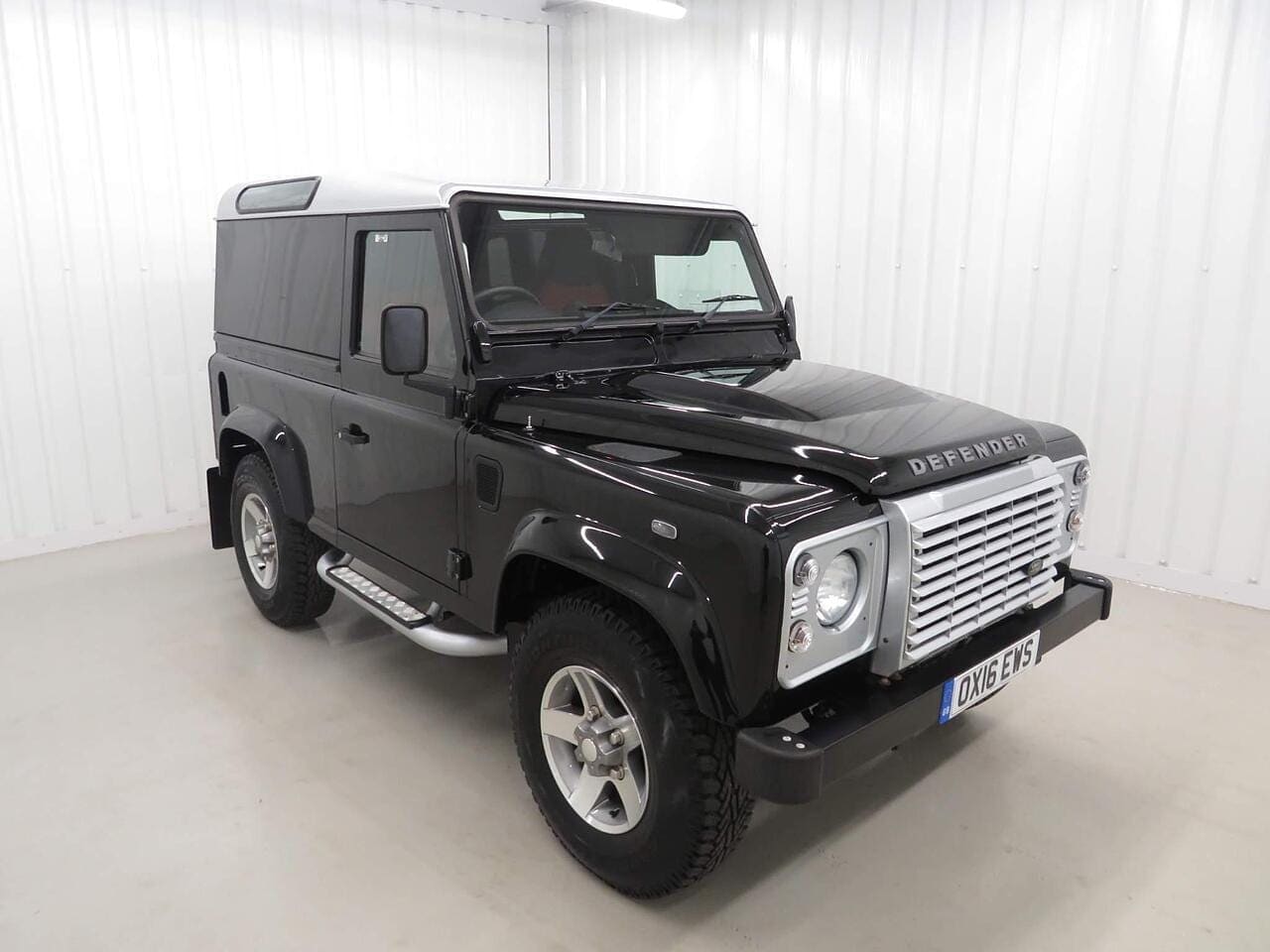 2016 Land Rover Defender 90 XS Hard Top TD