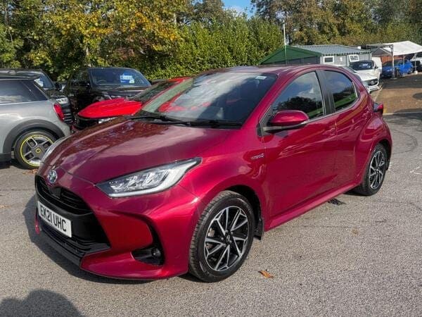 2021 Toyota Yaris Design HEV CVT