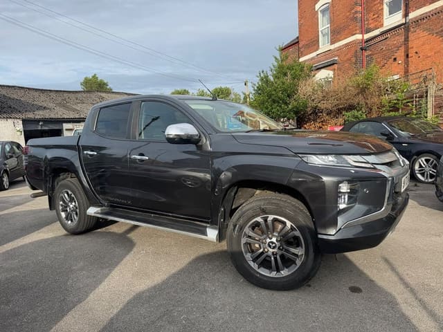 2020 Mitsubishi L200 Barbarian X DI-D Auto - Image 1