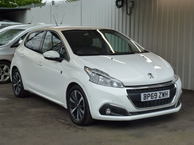 2019 Peugeot 208 Tech Edition Blue HDi S/S - Image 1