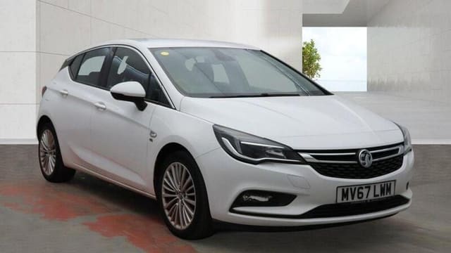 2017 Vauxhall Astra Elite T - Image 1