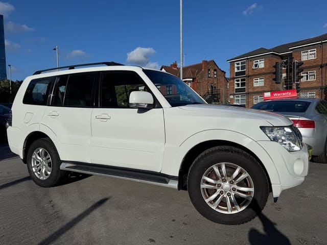 2015 Mitsubishi Shogun SG2 DI-D LWB Auto - Image 1