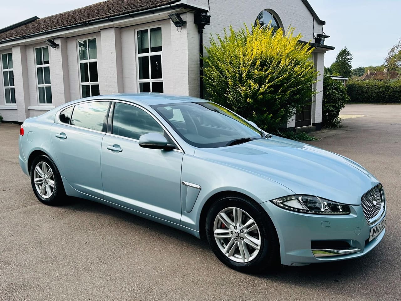 2012 Jaguar XF SE Business D Auto
