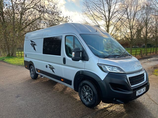 2018 Peugeot Boxer 435 Professional L4H2 Blue HDi - Image 1