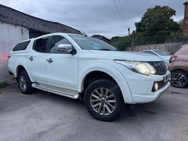 2019 Mitsubishi L200 Barbarian DI-D Auto - Image 1