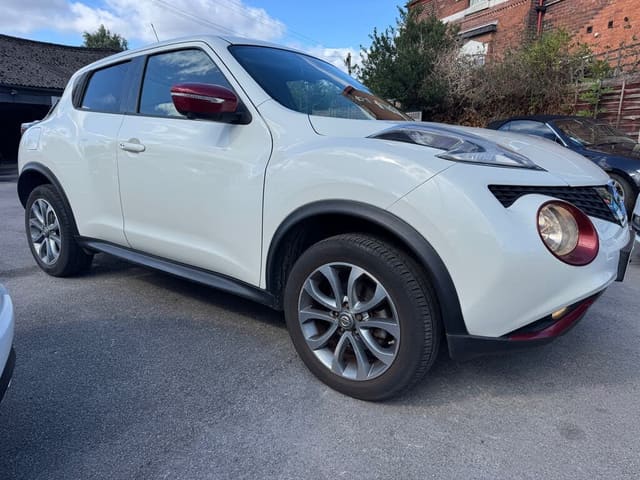 2015 Nissan Juke Tekna CVT - Image 1