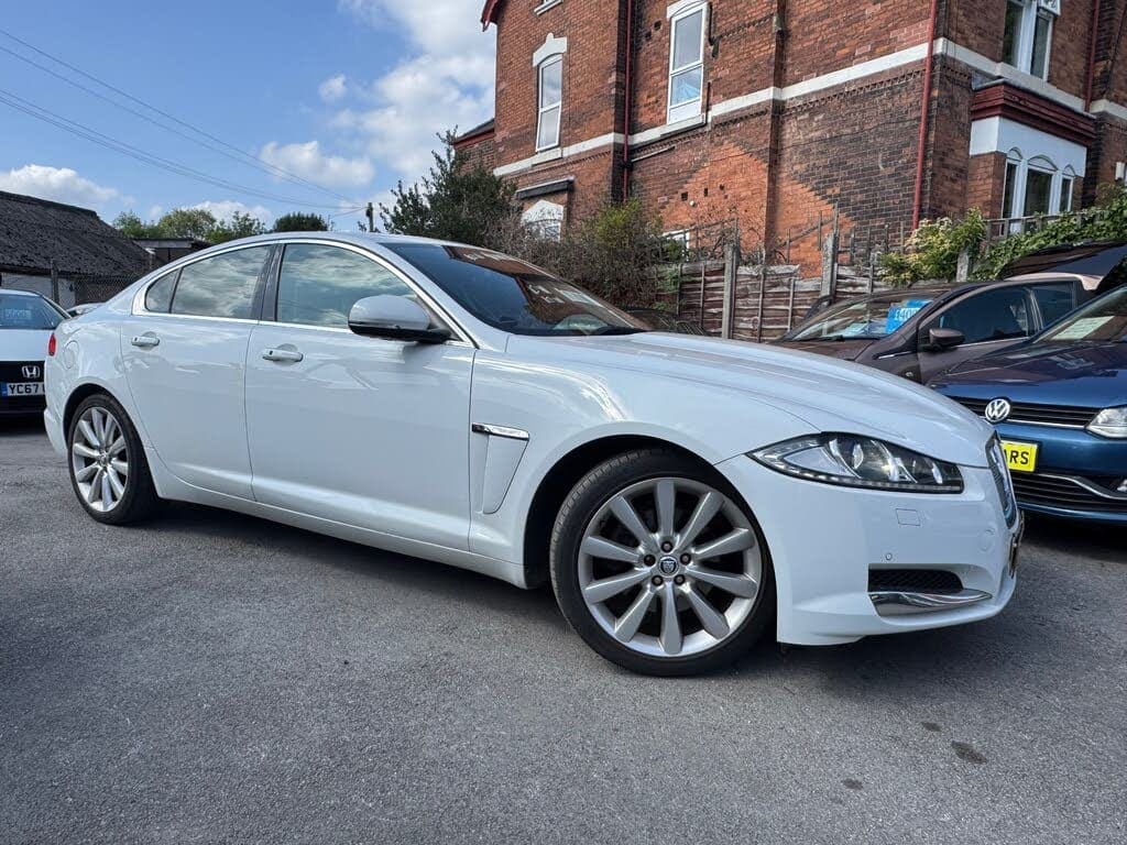 2013 Jaguar XF Premium Luxury V6 D Auto