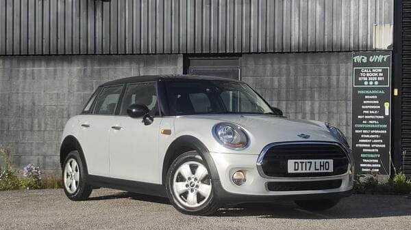 2017 Mini Cooper D - Image 1