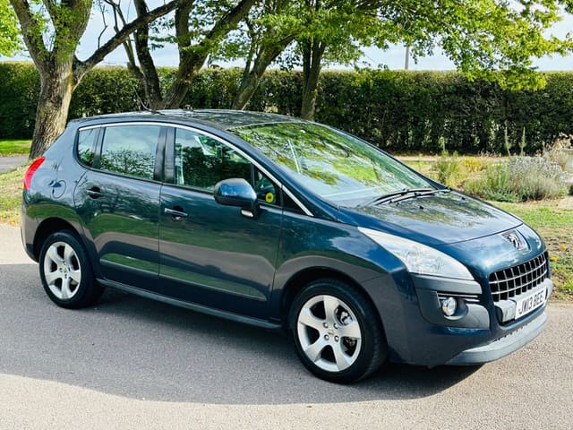 2013 Peugeot 3008 Active e-HDi Semi-Auto - Image 1